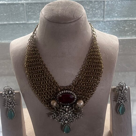 Antique Gold Kundan & Polki Mesh Necklace Set with Ruby and Pearl - Picture 3 of 16